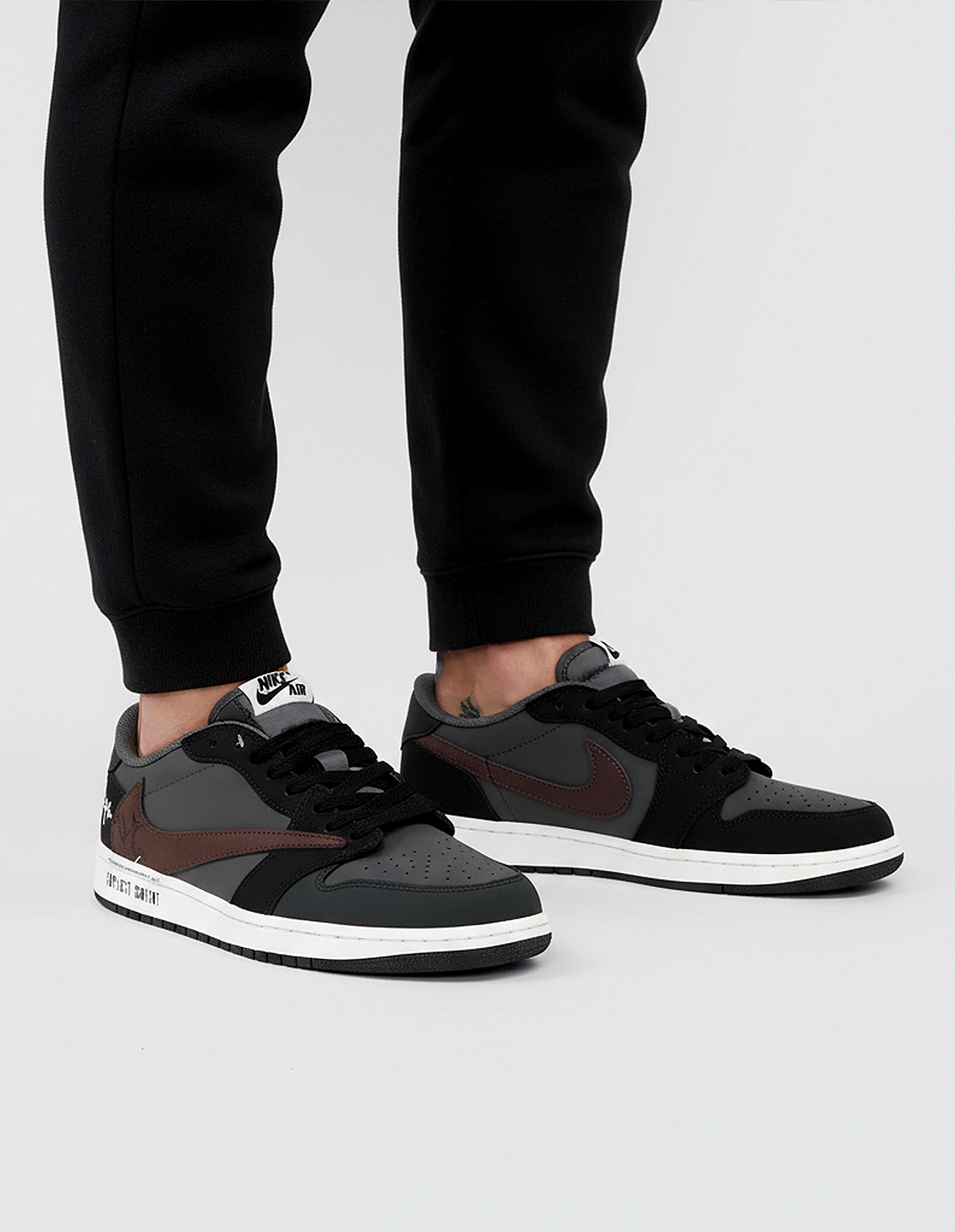 کتونی روزانه مردانه جردن Air Jordan Travis Scott 1 Low Utopia M