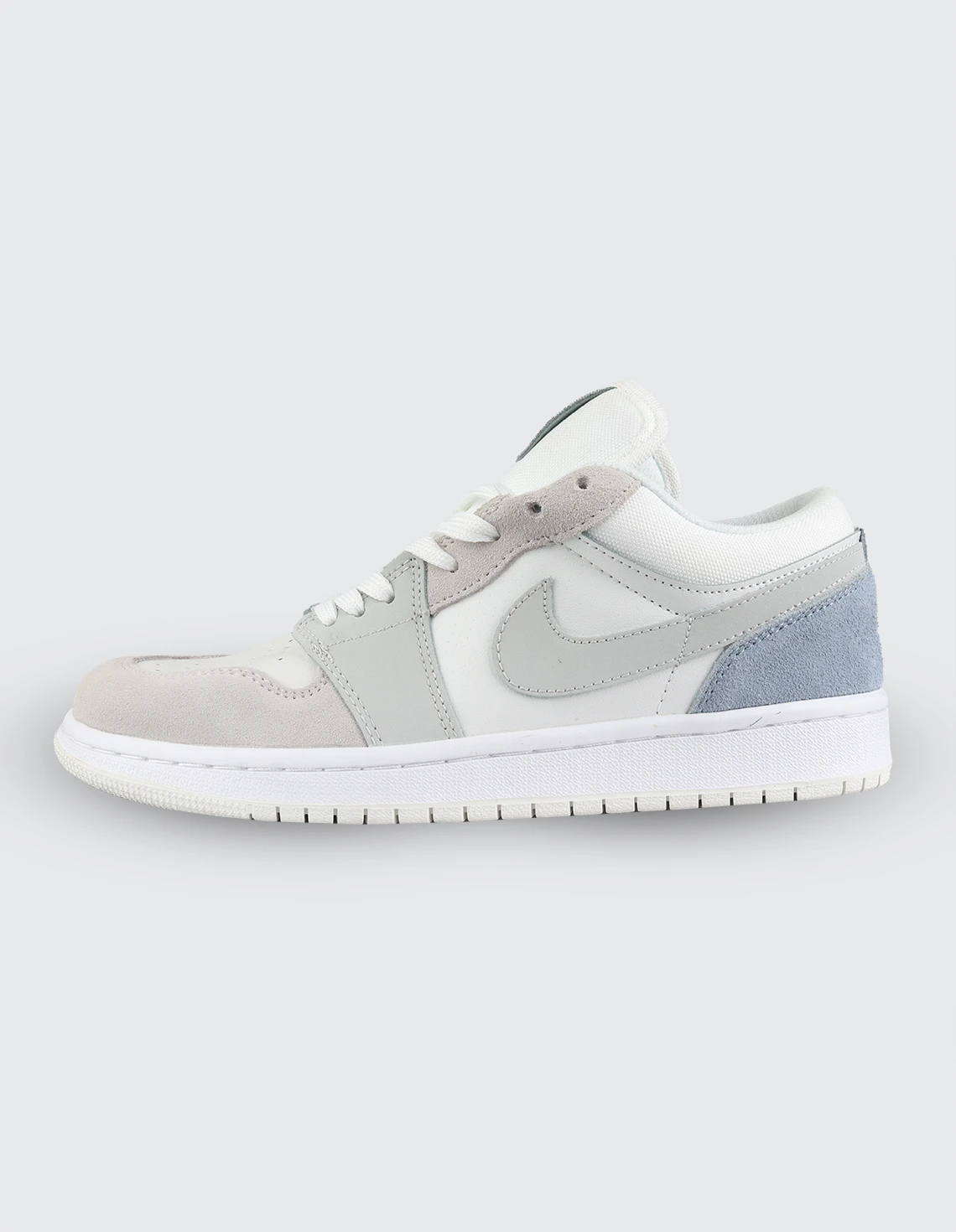 کتونی روزانه Unisex نایک Nike Jordan 1 Low Paris U