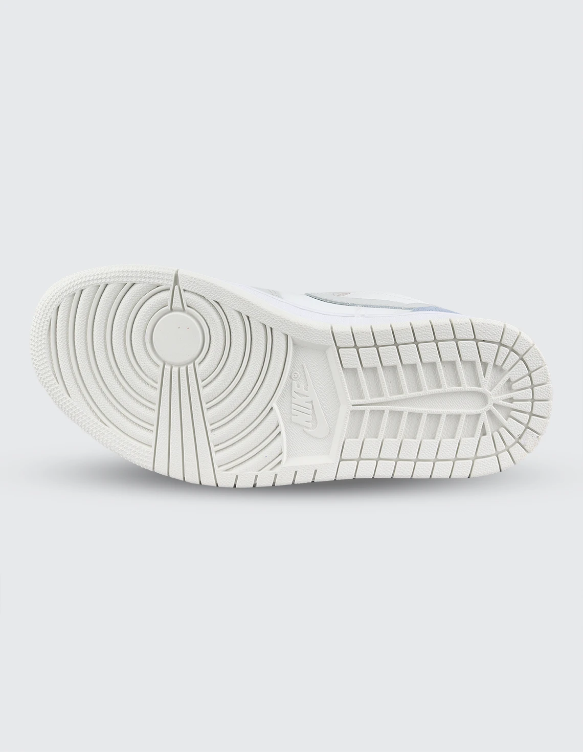 کتونی روزانه Unisex نایک Nike Jordan 1 Low Paris U