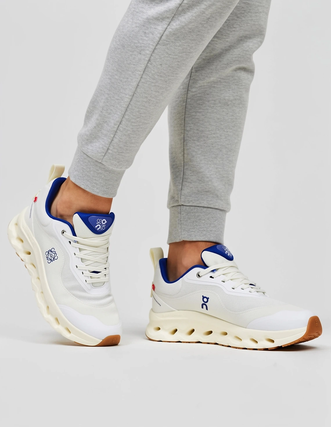 کتونی دویدن Unisex آن رانینگ Cloud Nova U