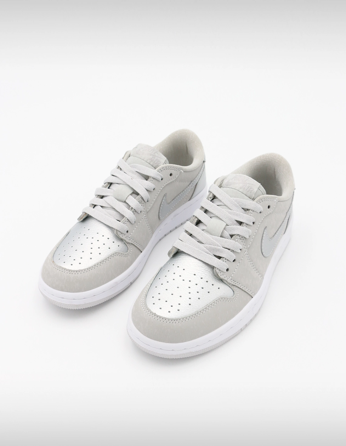 کتونی روزانه زنانه نایک Nike Air Jordan 1 Retro Low OG W